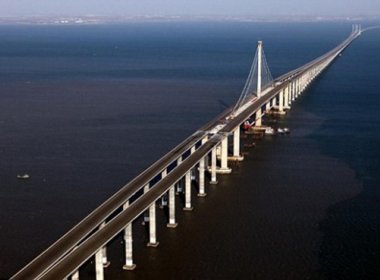 A ponte entre Salvador  e Itaparica tem uma distancia de 14 Km.