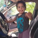CRIANÇA DE  1 ANO É ELETROCUTADO APÓS MÃE LIGAR TOMADA DE GELADEIRA NO INTERIOR DA BAHIA