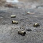 BALA PERDIDA ATINGE CRIANÇA DE 8 ANOS  DENTRO DE ESCOLA NA BAHIA