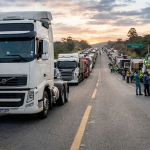 CAMINHONEIROS DESCARTAM PARALISAÇÃO NACIONAL APÓS ACORDO COM GOVERNO