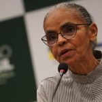 HOMEM TENTA AGREDIR MARINA SILVA DURANTE CAMINHADA EM SÃO PAULO