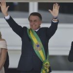 BOLSONARO RECEBE FAIXA PRESIDENCIAL E PROMETE RESTABELECER A ORDEM NO BRASIL