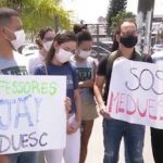 ILHÉUS: ESTUDANTES DO CURSO DE MEDICINA DA UESC PROTESTAM CONTRA FALTA DE PROFESSORES