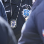 JITAÚNA:  POLICIAL CIVIL É ATACADO COM GOLPES DE FACÃO DURANTE CUMPRIMENTO DE MADADO DE PRISÃO