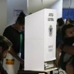 ELEIÇÃO 2024: É PERMITIDO VOTAR DE BERMUDA E CHINELO?