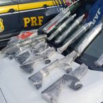 POLÍCIA APREENDE NO RIO DE JANEIRO SETE FUZÍS DE BANDIDOS COM ATUAÇÃO EM PORTO SEGURO