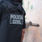 MULHER É PRESA EM ITABELA ACUSADA DE ENCOMENDAR ASSASSINATO DO IRMÃO