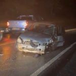 FAMÍLIA DE IPIAÚ ESCAPA ILESA APÓS COLISÃO ENTRE CARROS NA BR-330, ENTRE JITAÚNA E JEQUIÉ